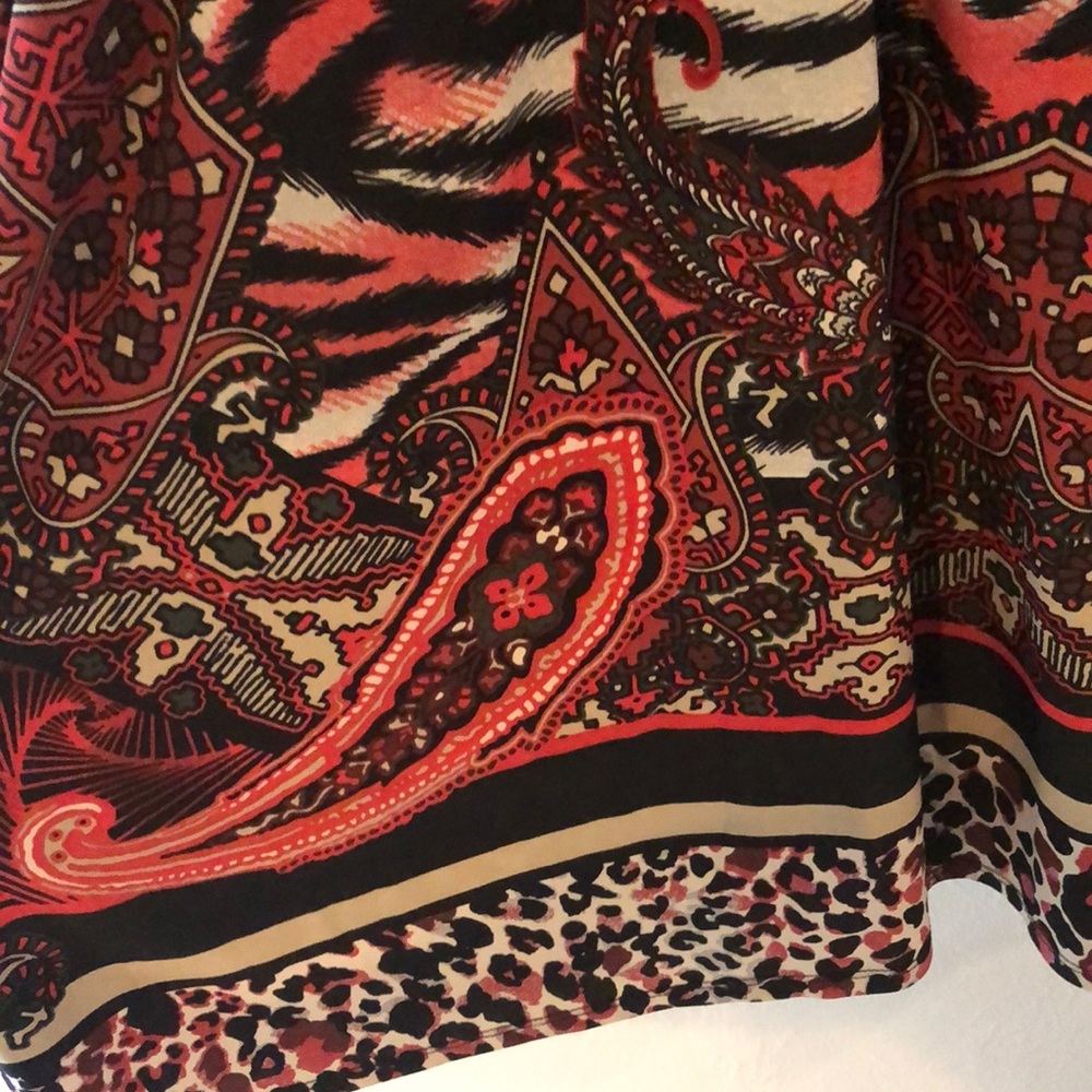 Red patterned dress - Picture 2 of 3